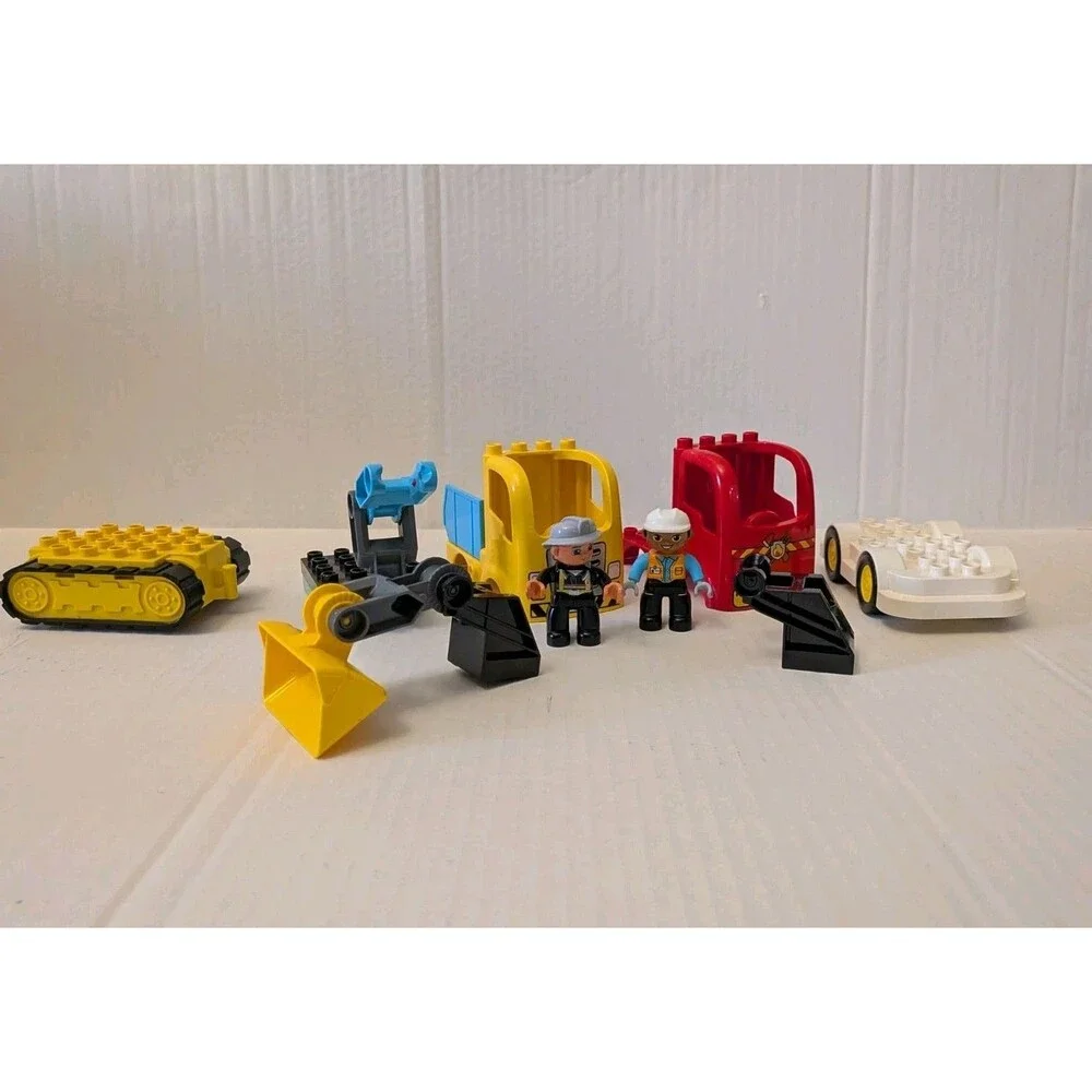 Lego Duplo Construction Truck Firetruck And More Mixed Lot Incomplete Build